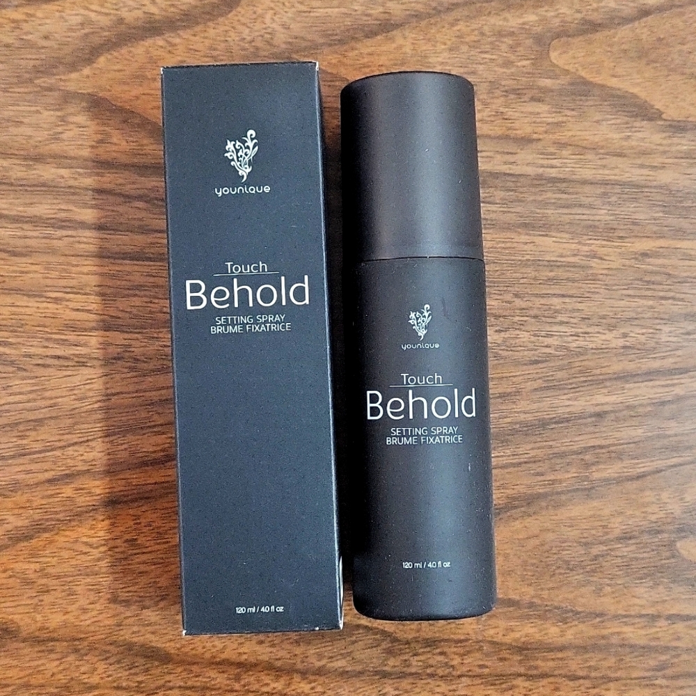 Younique NIB Touch Behold Setting Spray